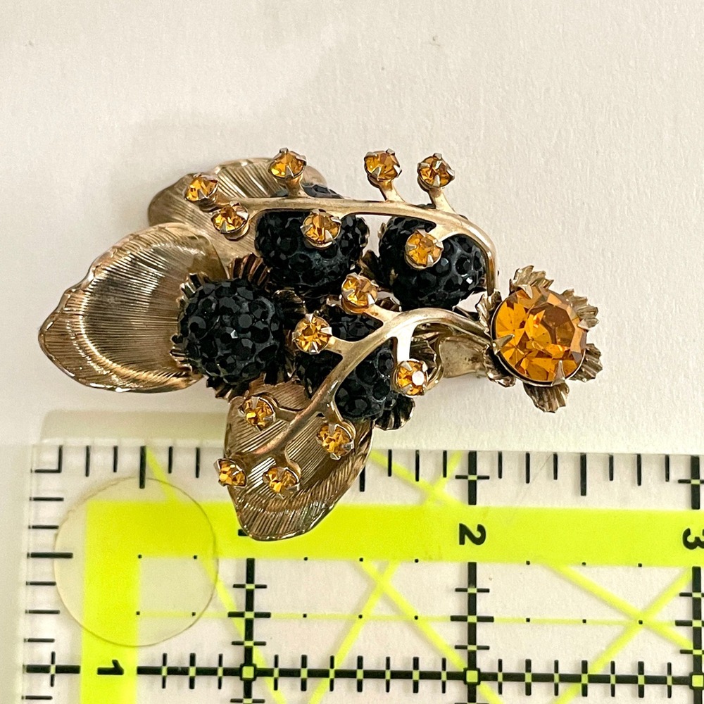 Vintage Black & Amber Rhinestone Brooch Gold Tone Berry Leaf Statement Pin - Picture 11 of 11